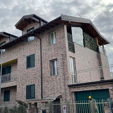 Holiday Rooms Rho Exterior foto