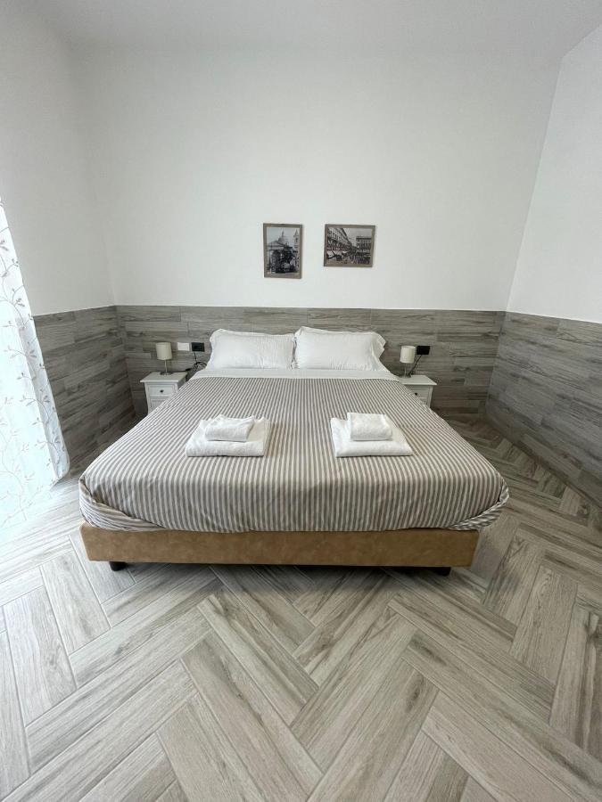 Holiday Rooms Rho Exterior foto