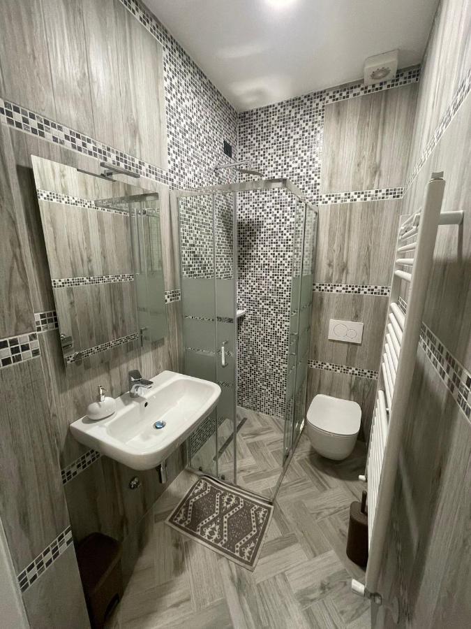 Holiday Rooms Rho Exterior foto